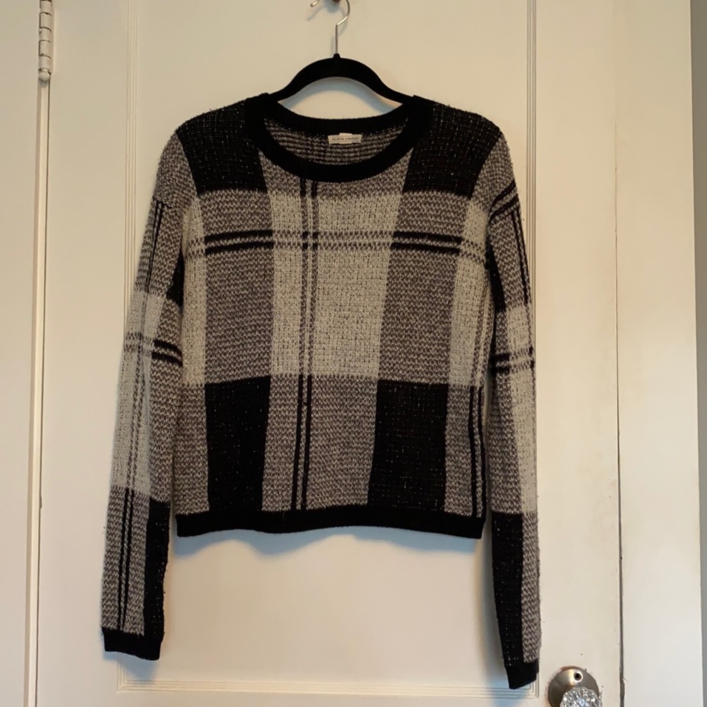 5/$30 Nordstrom rack crop sweater